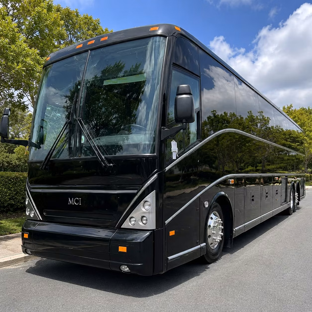 employee shuttle bus services for pflugerville businesses